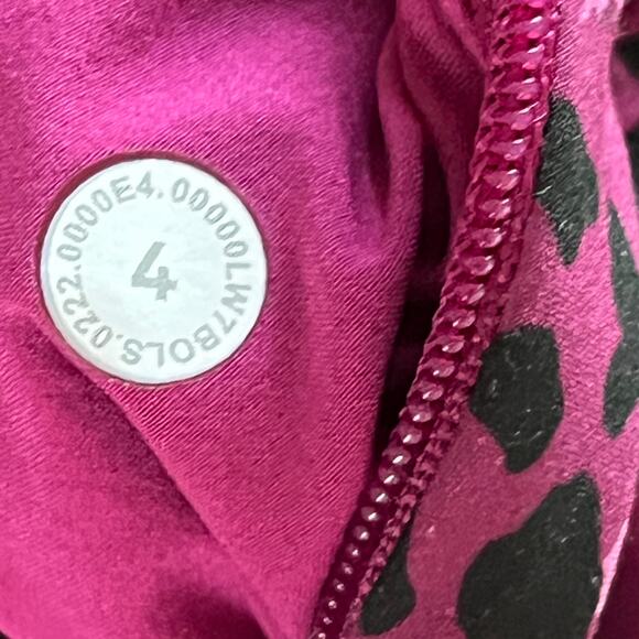 Lululemon Track That Mid-Rise Lined 5" Shorts Cheetah Camo Magenta Purple sz 4 - Picture 3 of 3